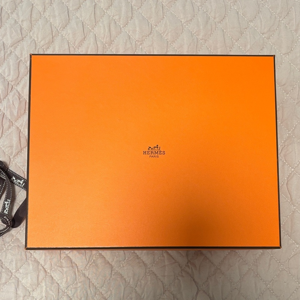 Hermès Orange Box with Brown Trim and Logo